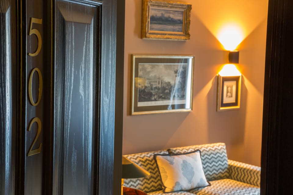 Junior Suite | Premium bedding, minibar, in-room safe, individually furnished