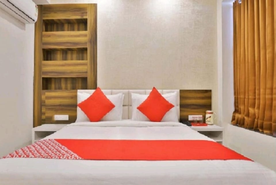 Deluxe Double or Twin Room | Free WiFi, bed sheets