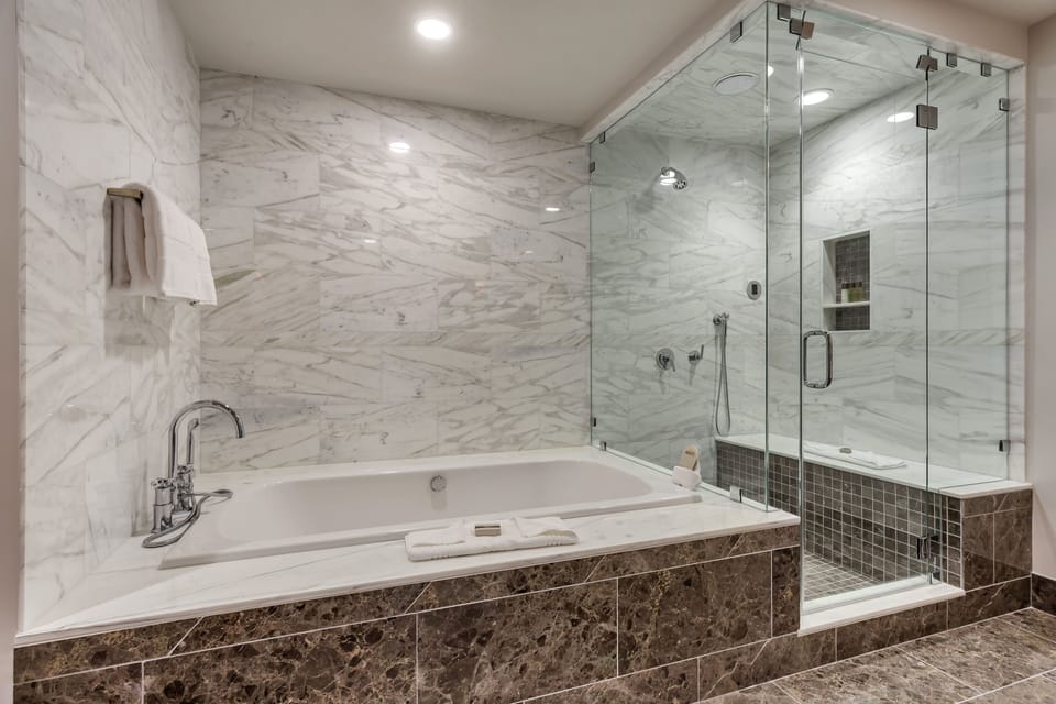 Suite, 3 Bedrooms | Bathroom