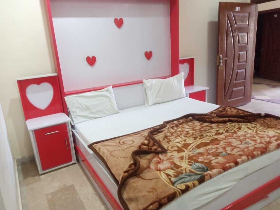 Double Room | Laptop workspace, free WiFi