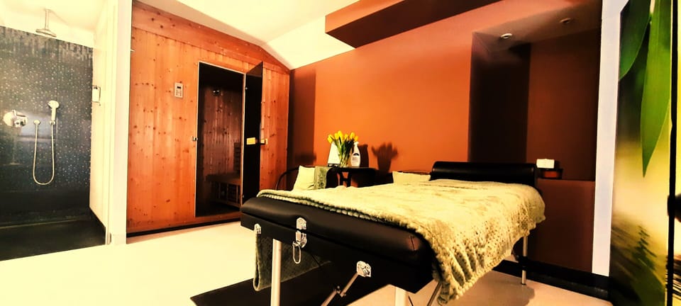 Massage in accommodation