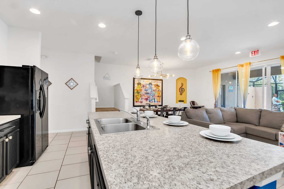House (5 Bedrooms) | Interior