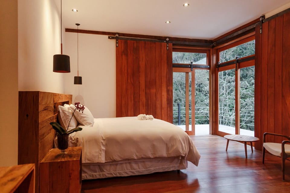 Cascata Sede Bela Vista | Premium bedding, down comforters, pillowtop beds, individually decorated