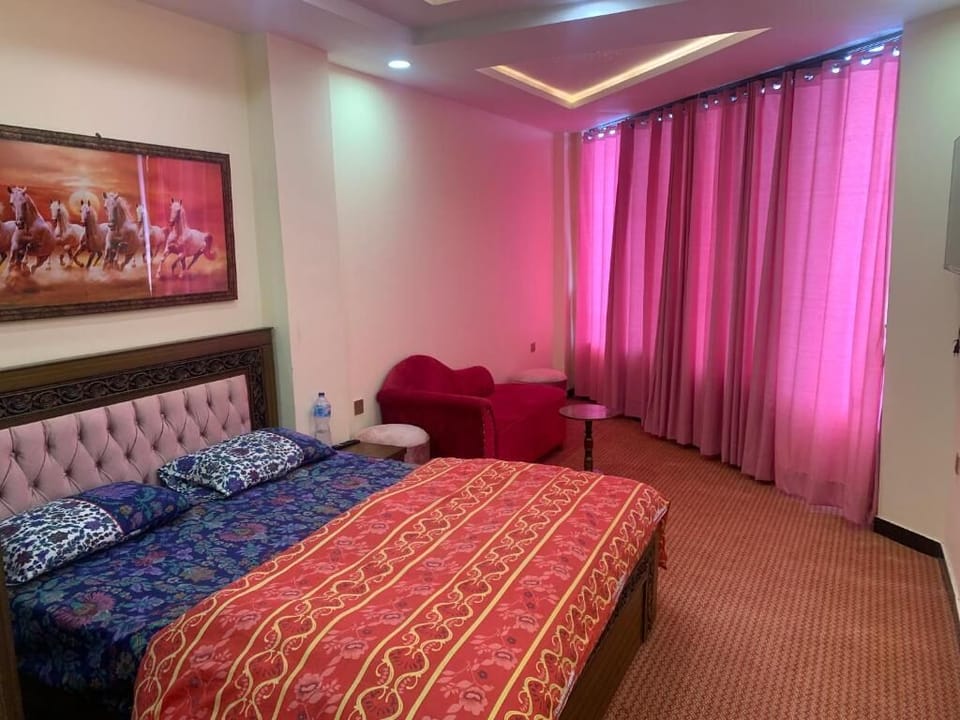 Double Room | Laptop workspace, WiFi (free)