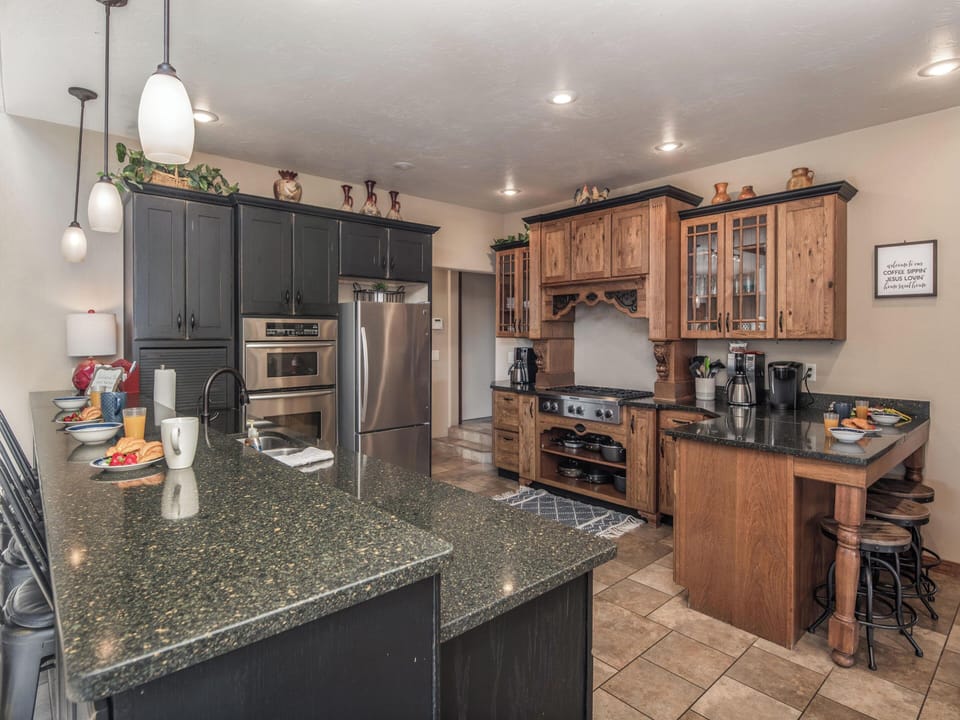 Studio (6 Bedrooms) | Property amenity