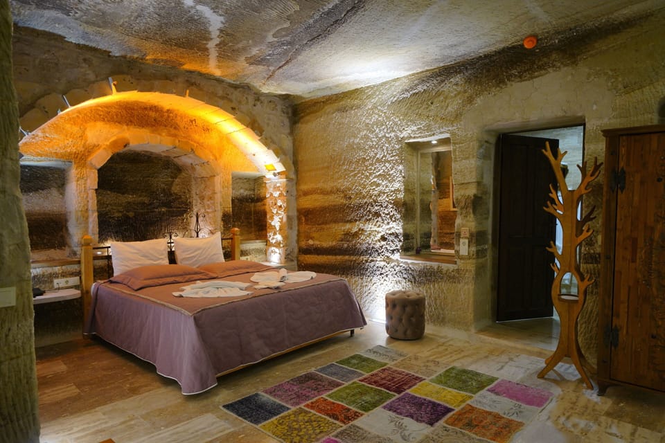 Superior Cave Room | Individually decorated, individually furnished, soundproofing, free WiFi