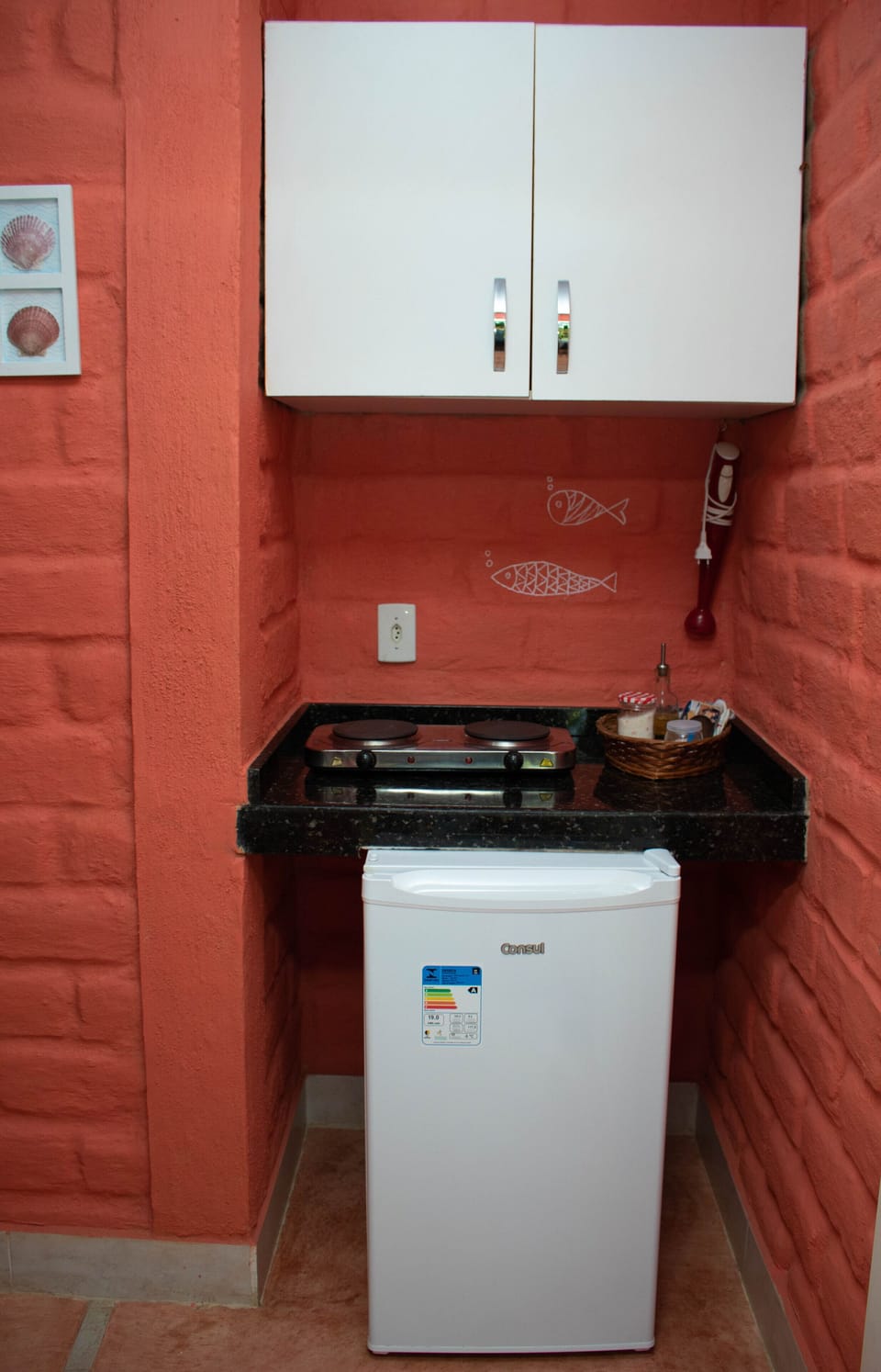 Quadruple Room | Private kitchen | Mini-fridge, cookware/dishes/utensils