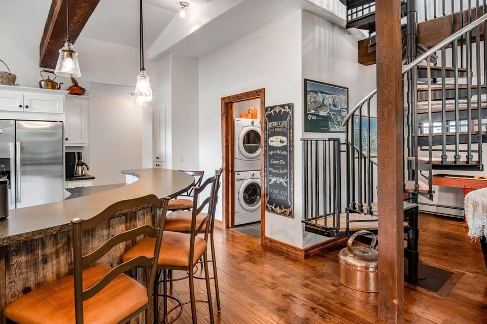 Condo, 3 Bedrooms | Private kitchen | Fridge, oven, coffee/tea maker, toaster