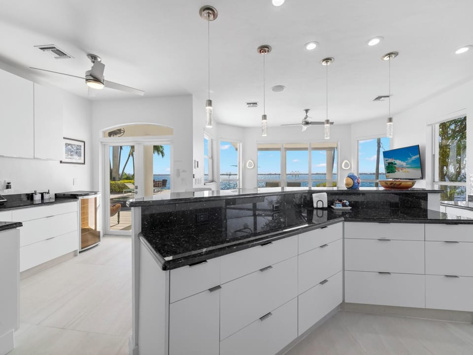 House (4 Bedrooms) | Property amenity