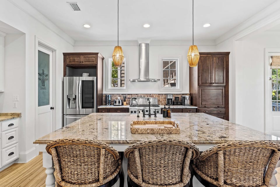 House (5 Bedrooms) | Interior