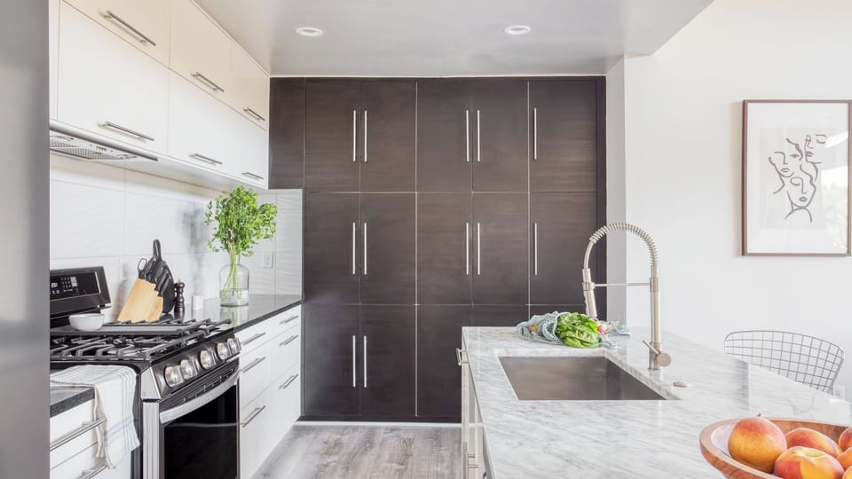 House (3 Bedrooms) | Private kitchen | Fridge, microwave, oven, stovetop