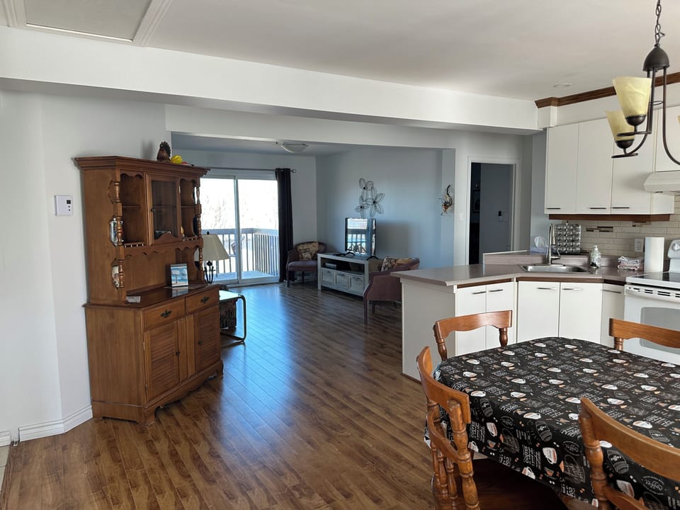 Apartment #3, (2 bedrooms) | Living area | 32-inch TV with cable channels, heated floors