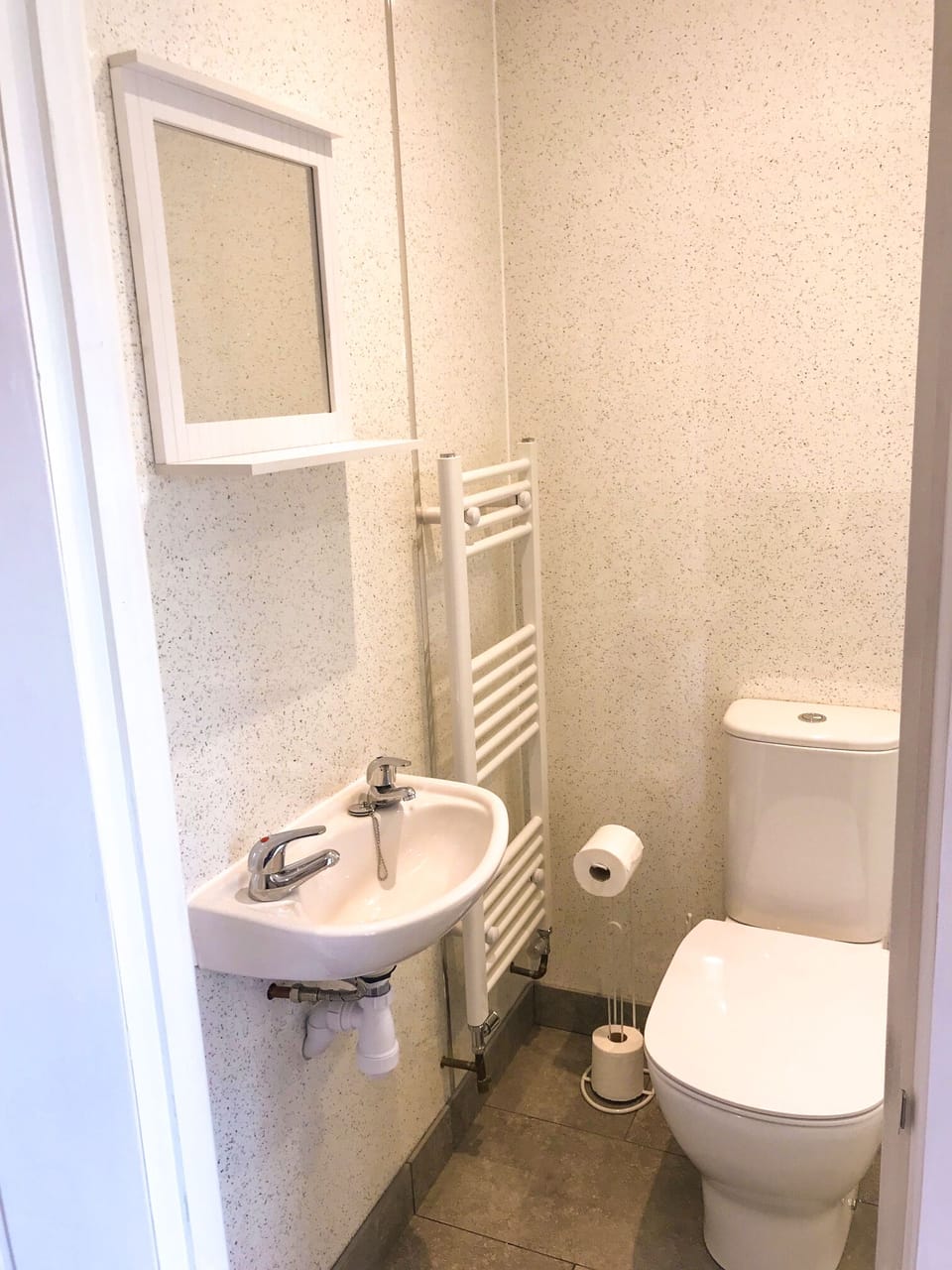 Apartment | Bathroom | Shower