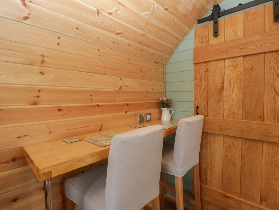 Dew Pond Cottage in Sedgemoor