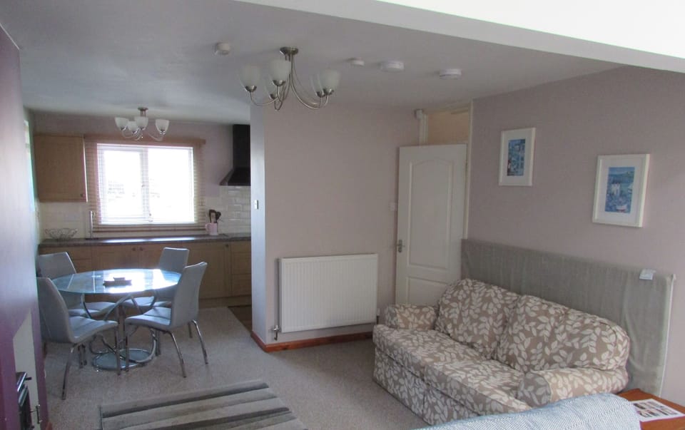 Bungalow, Private Bathroom | Lounge