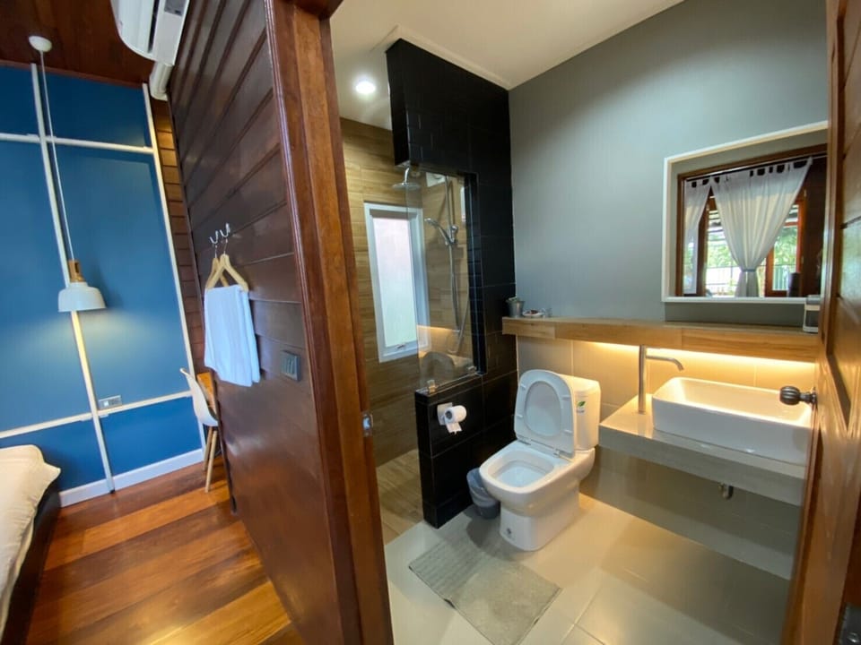 Superior Double Room | Bathroom