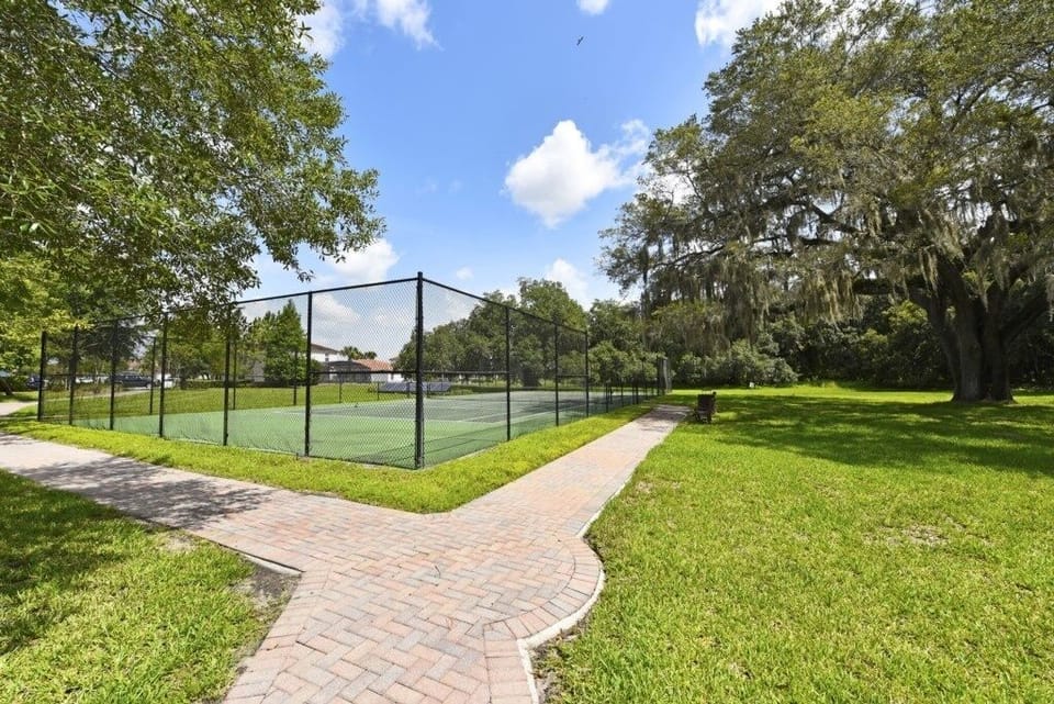 House, 4 Bedrooms | Property grounds