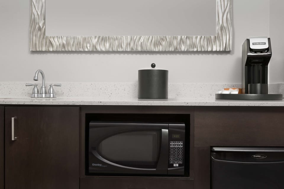 In-room safe, desk, cribs (free), WiFi (free)