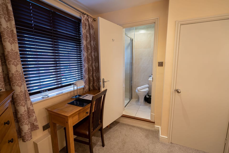 Caravelli Bed and Breakfast in Loughborough
