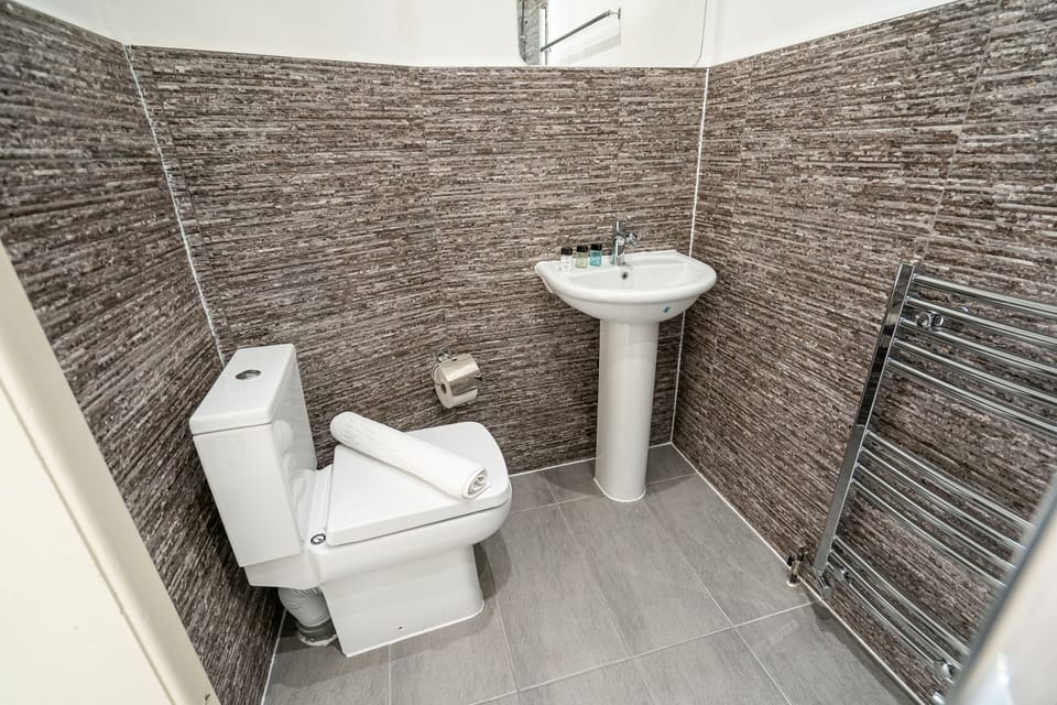 Caravelli Bed and Breakfast in Loughborough