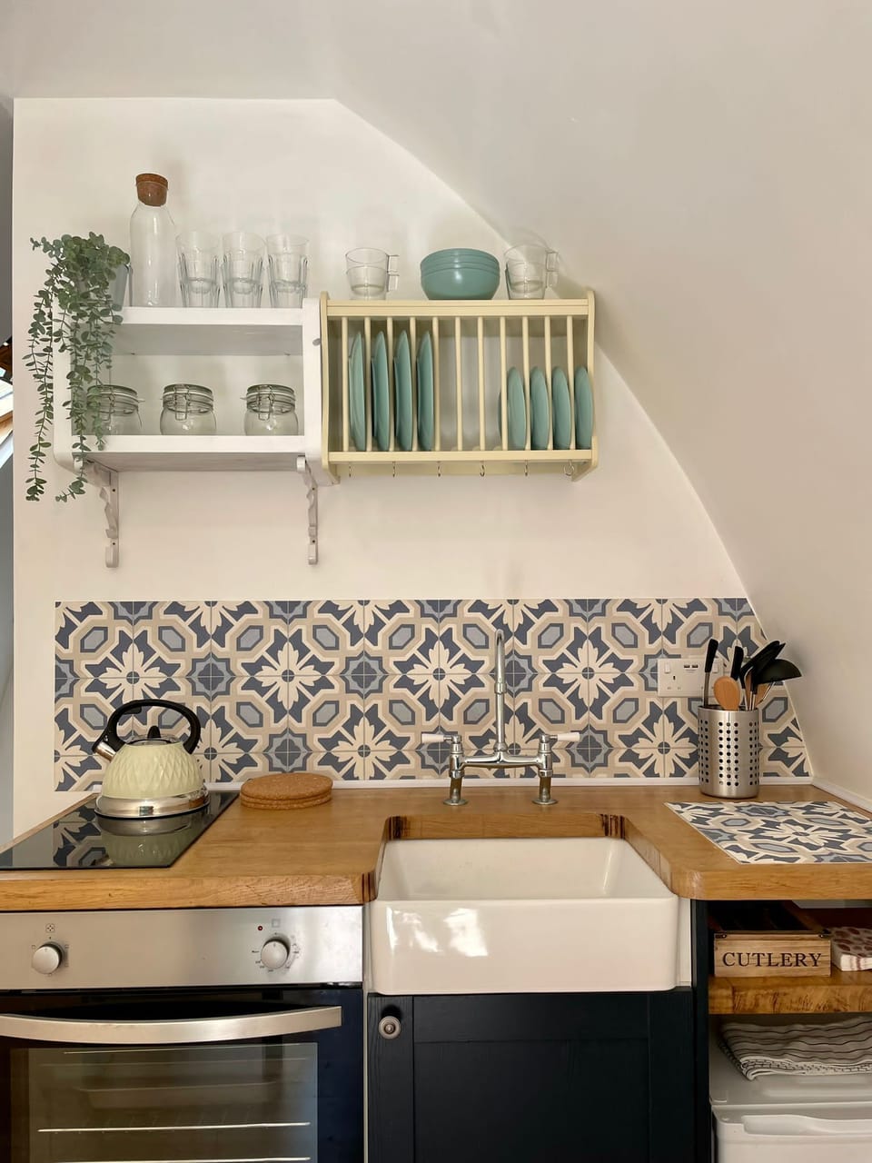 Cabin, 1 Bedroom, Balcony, Garden View | Interior