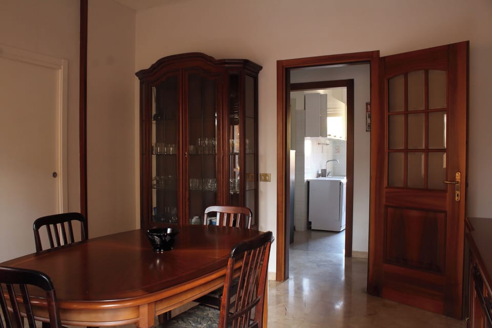 Apartment, 2 Bedrooms, Smoking, Terrace | Dining room