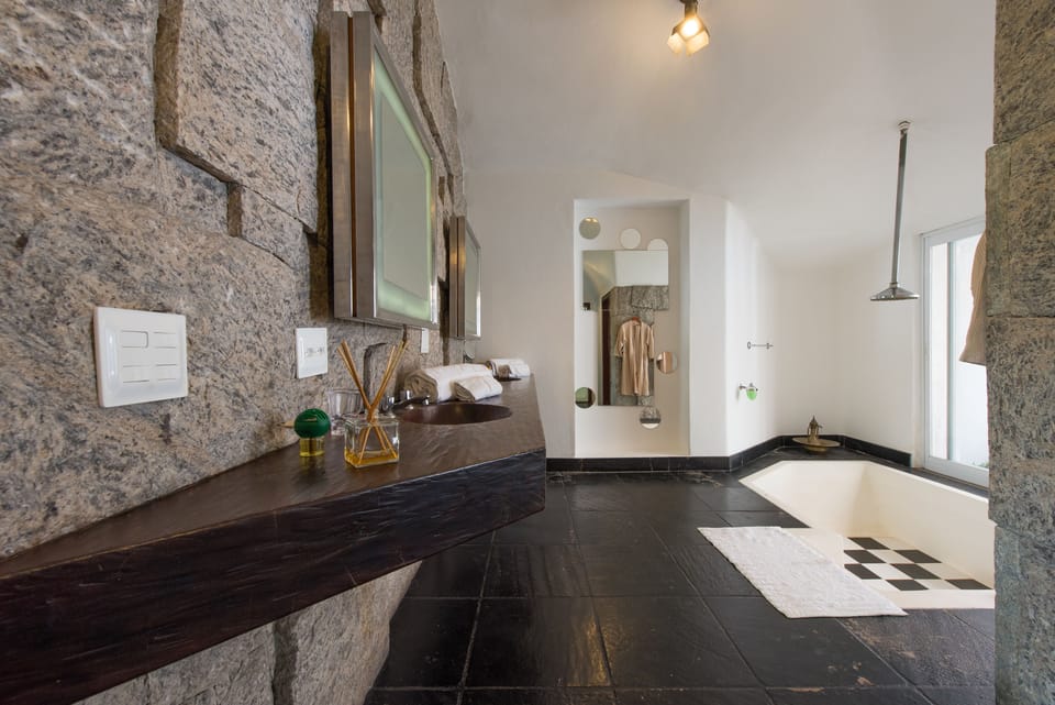 Junior Suite | Premium bedding, minibar, in-room safe, desk
