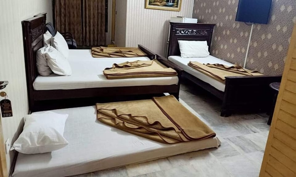 Deluxe Room | Laptop workspace, WiFi (free)