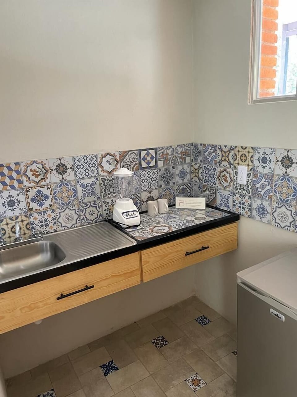 Family Double Room, 1 Bedroom, Kitchenette | Private kitchen | Toaster oven
