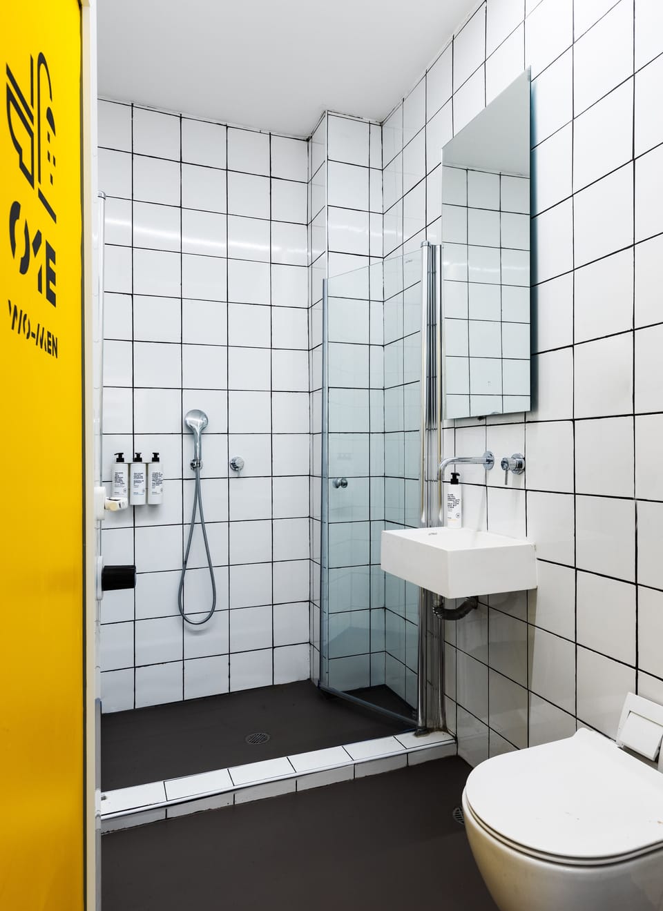 WOM Beach Pod Hotel Hostel in Tel Aviv-Yafo