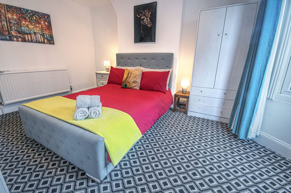 Stylish Super Central Modern Townhouse Retreat Apartment in Brighton