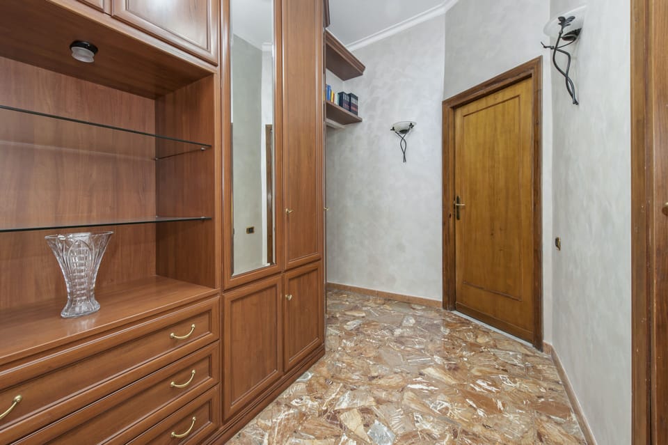 Apartment | 3 bedrooms, iron/ironing board, free WiFi, bed sheets