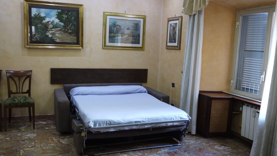 Apartment | 3 bedrooms, iron/ironing board, WiFi (free), bed sheets