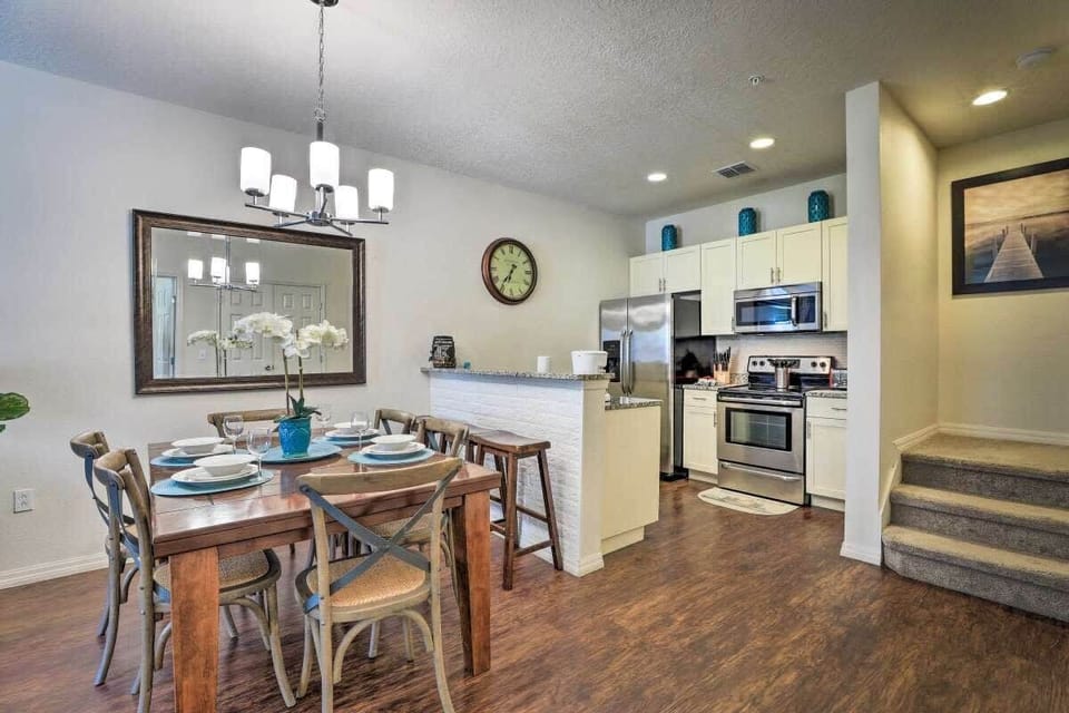 Condo | Private kitchen | Full-size fridge, microwave, oven, stovetop