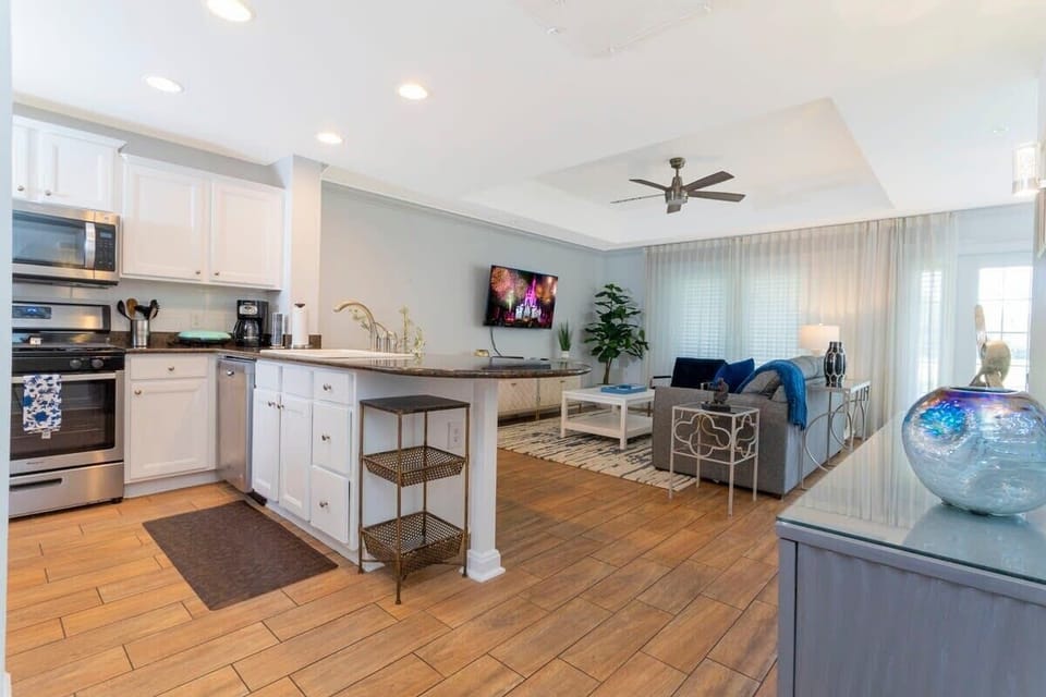 Townhome | Living area | 60-inch Smart TV with cable channels, Netflix, Hulu