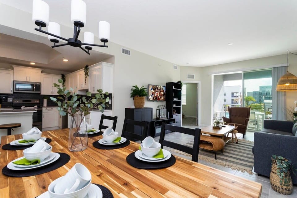 Condo | Dining room