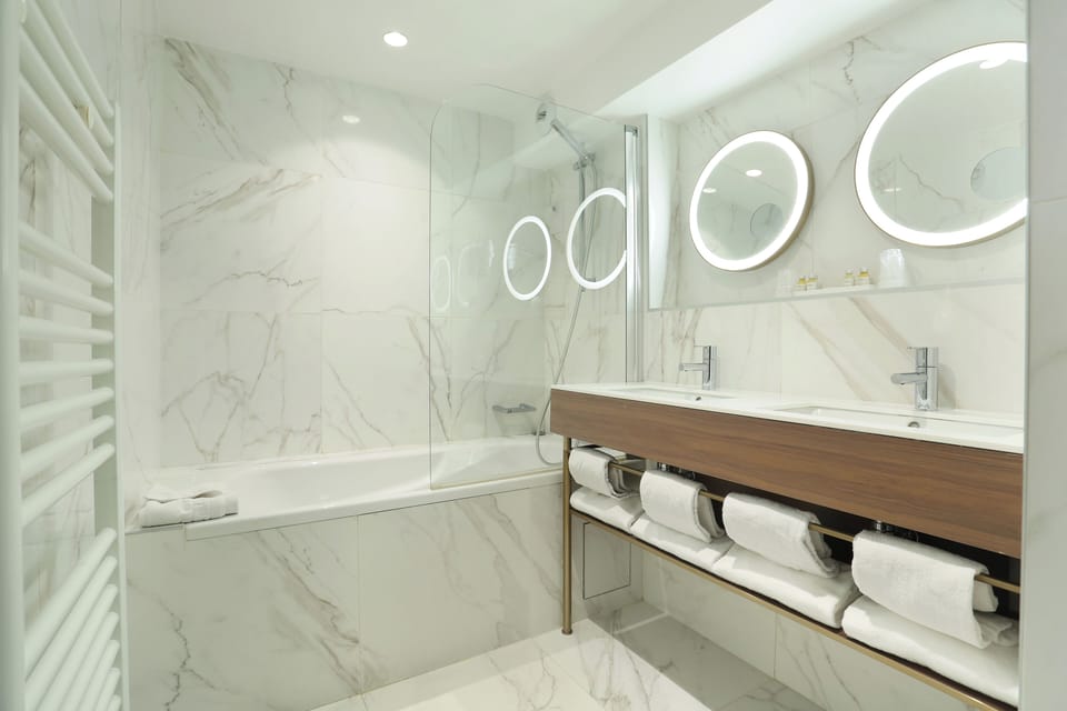 Shower, free toiletries, hair dryer, towels