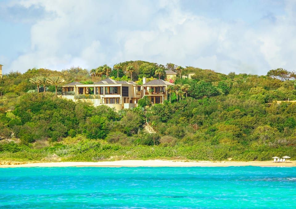 Private beach nearby, white sand, sun loungers, beach umbrellas