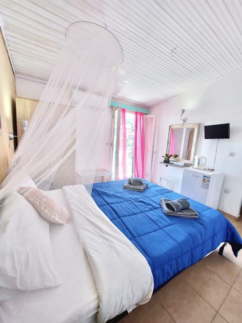 Standard Double Room | Desk, laptop workspace, free WiFi, bed sheets