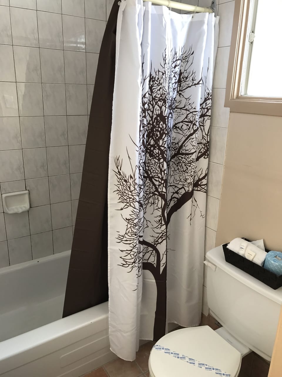 Standard Room, 2 Double Beds | Bathroom | Free toiletries, hair dryer, towels