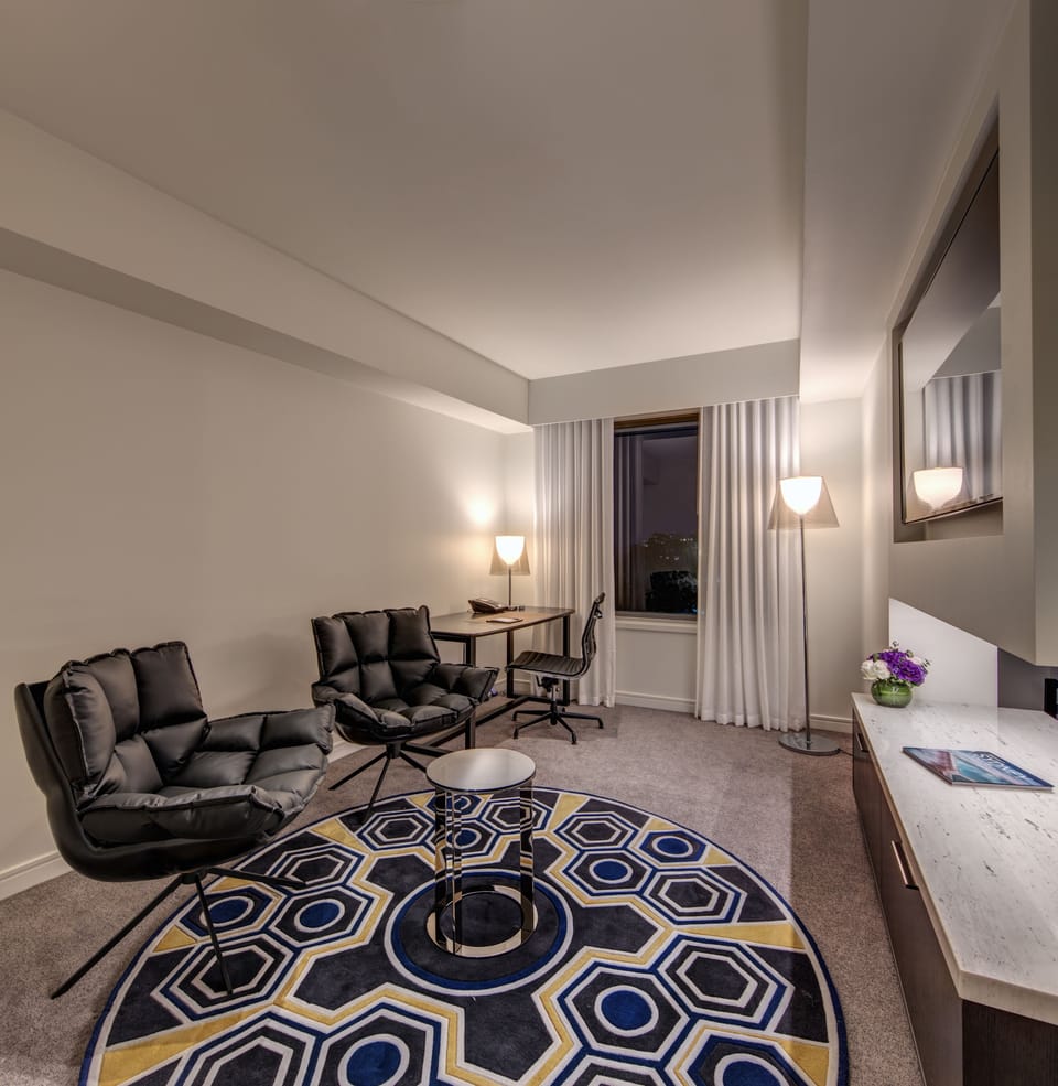 One Bedroom Pyrmont View Suite With Office | Premium bedding, down comforters, Tempur-Pedic beds, in-room safe