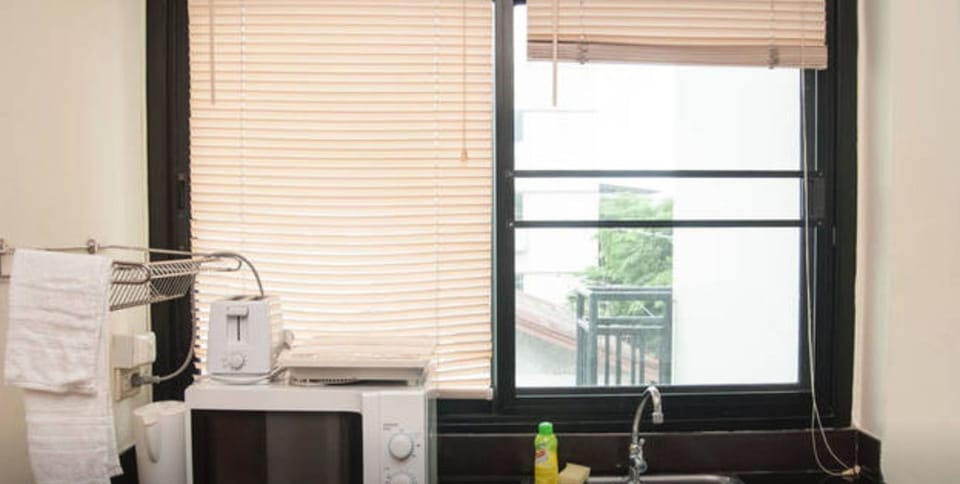 Executive Studio | Private kitchenette