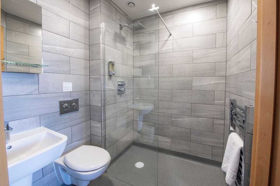 Superior Double Room, Pitch View | Bathroom | Hair dryer, towels, toilet paper