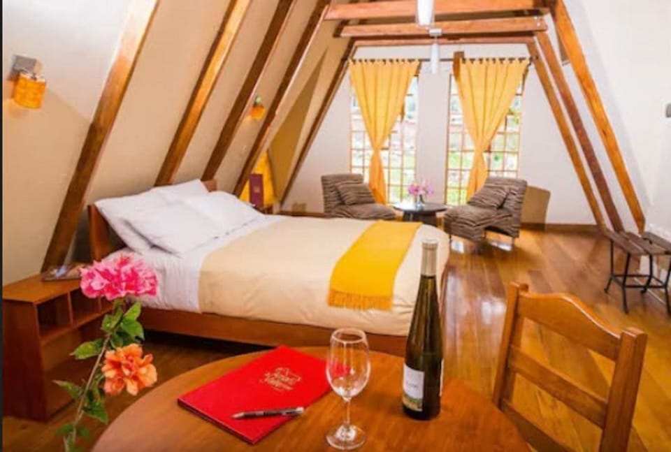 Superior Room, Private Bathroom | Cribs (surcharge), rollaway beds (surcharge), WiFi (free), bed sheets