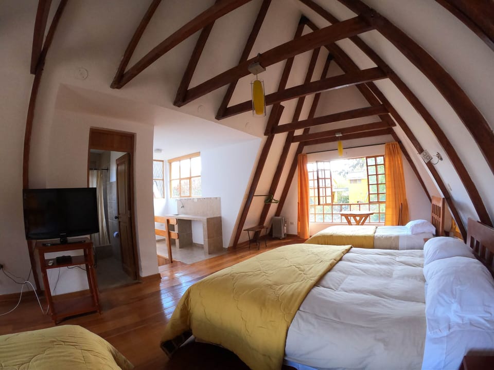 Superior Room, Private Bathroom | Cribs (surcharge), rollaway beds (surcharge), WiFi (free), bed sheets