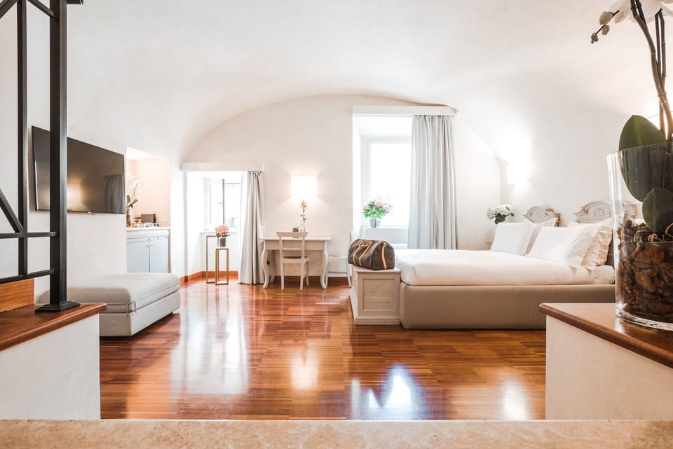 Suite | 1 bedroom, down comforters, minibar, in-room safe