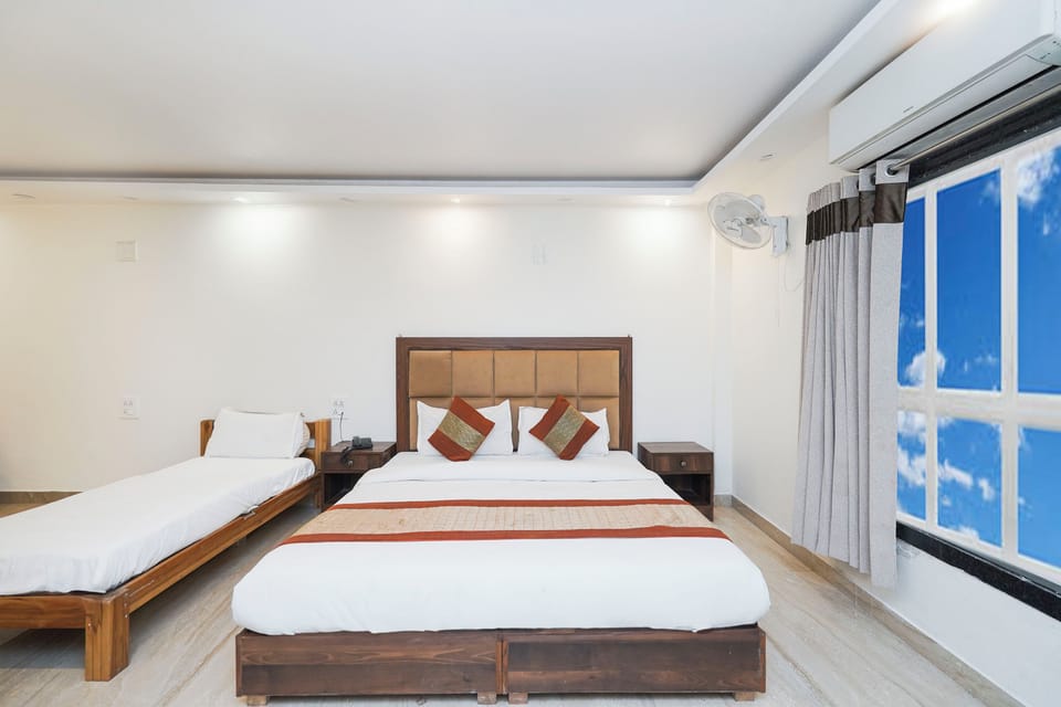 Luxury Triple Room | Premium bedding, individually decorated, individually furnished, desk