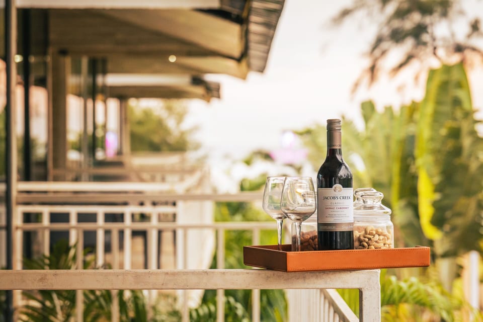 Premium Garden View Room | Minibar, in-room safe, blackout drapes, soundproofing