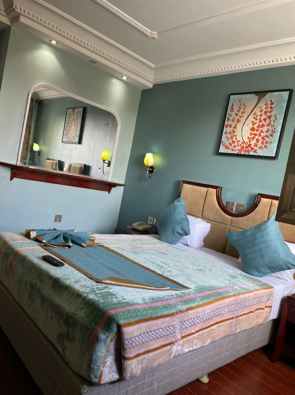Premium bedding, in-room safe, desk, blackout drapes