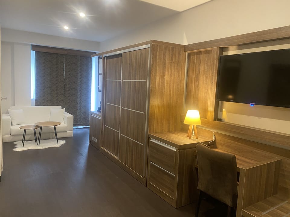 Deluxe Triple Room | Hypo-allergenic bedding available, WiFi (free), individually decorated